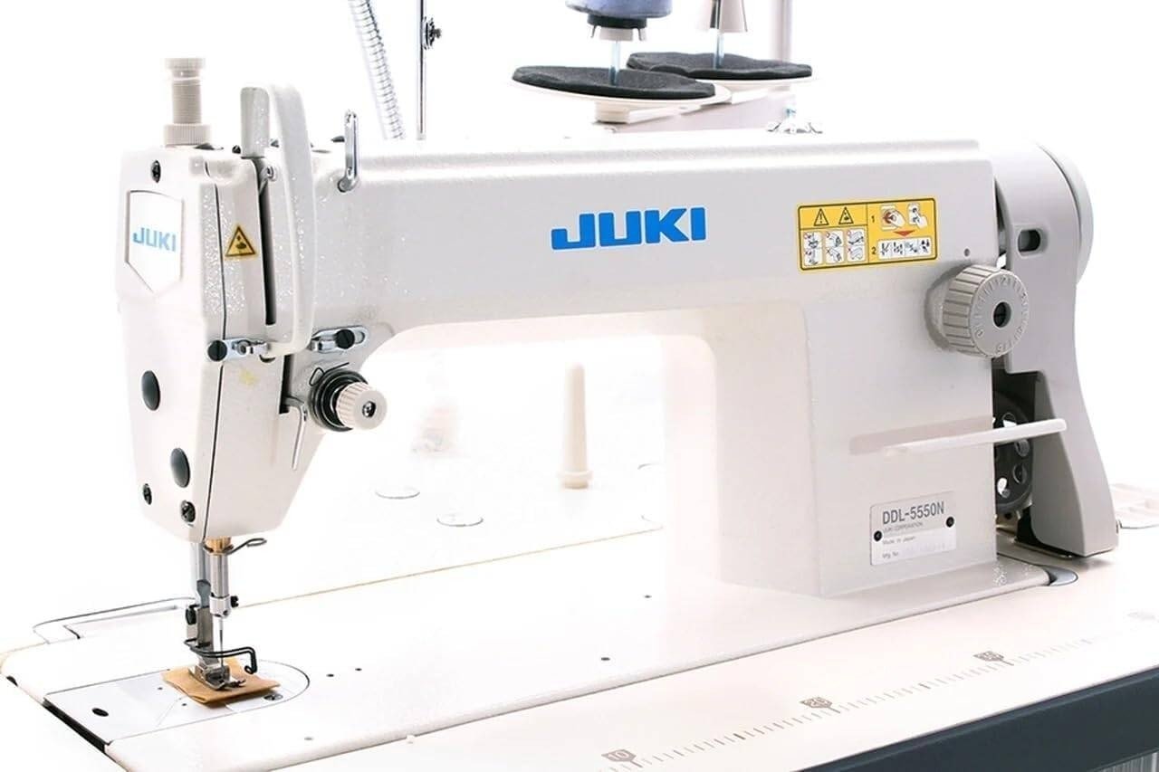 Juki DDL-5550N 1 Needle Lockstitch Machine with Belt Type Clutch Motor 250W Complete Set with  Table Stand