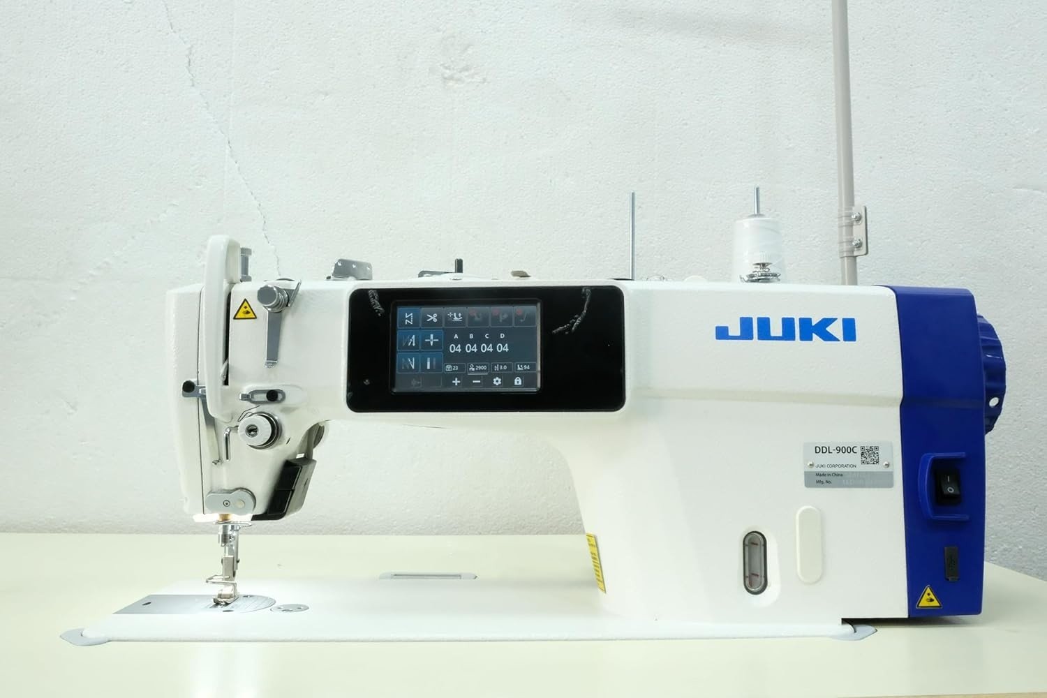 Juki DDL-900CSMBK  1 Needle Direct Drive Motor Lockstitch Machine with Auto Thread Trimmer (Short Remaining  Thread), Auto Foot Lift & Electric Feed Length Control System -  Complete set with  Table Stand